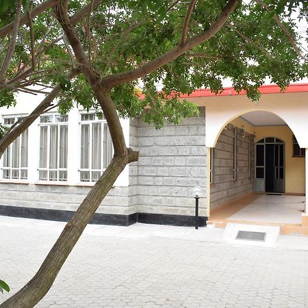 Tommy'S Airport Lounge Hotel Syokimau Екстериор снимка