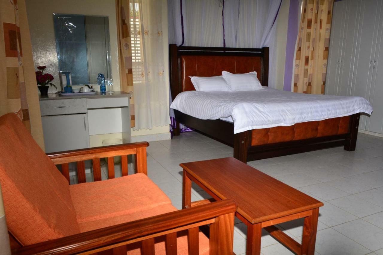 Tommy'S Airport Lounge Hotel Syokimau Екстериор снимка